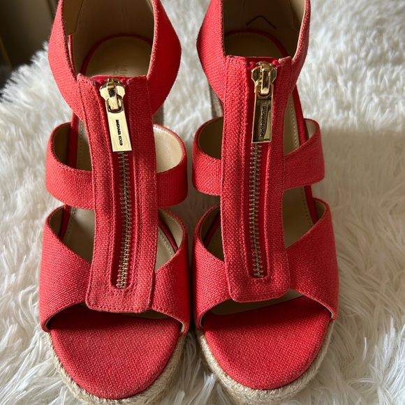 Michael Kors Coral Cutout Canvas Espadrille Wedge Sandals with Gold Zip - Picture 13 of 16
